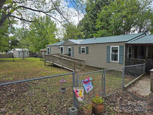 6600 Clara Cir, Concord, NC, 28025-7094 | Card Image