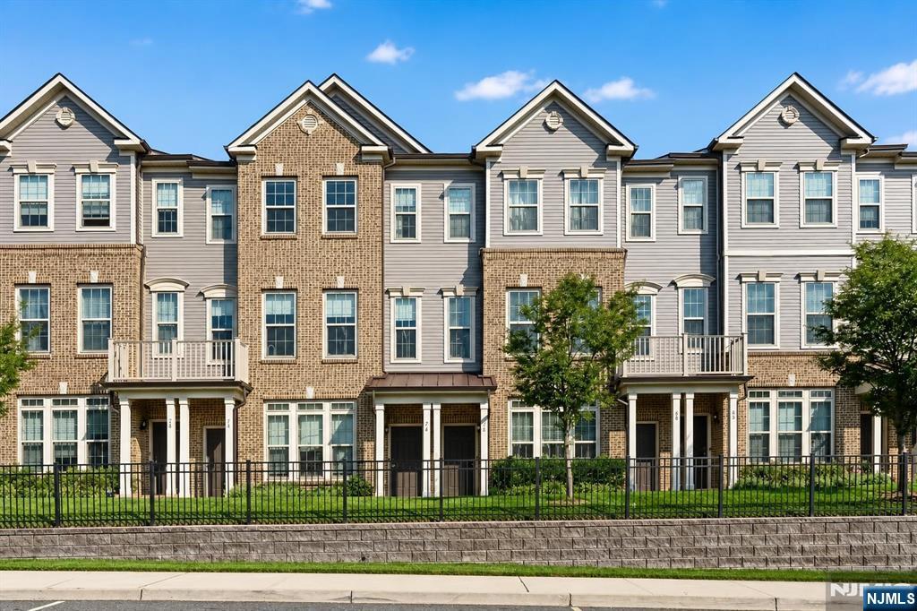 Residential in Wood Ridge