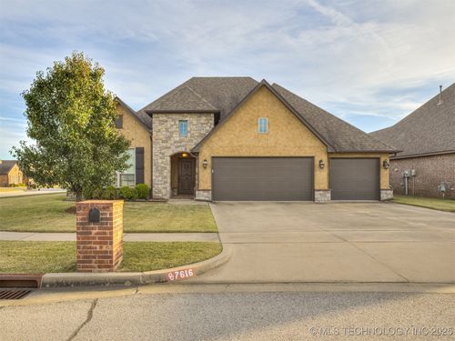 7616 83rd St, Owasso, OK, 74055-9003 | Card Image