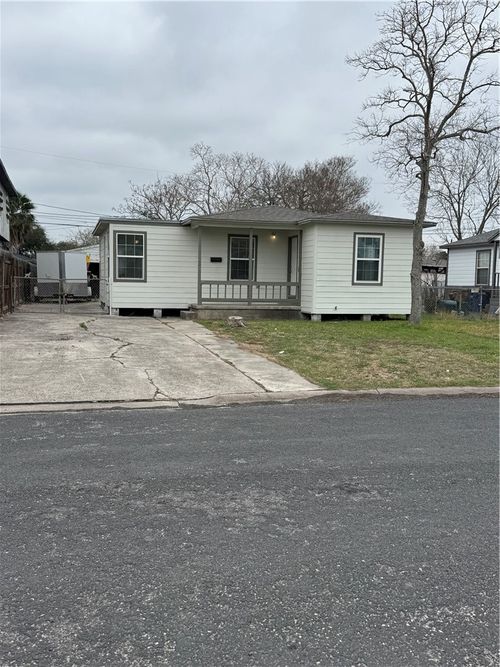 4642 Cheryl Dr, Corpus Christi, TX, 78415-1516 | Card Image