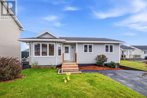 19 Burdell Pl, St. John's, NL, A1E6A4 | Card Image