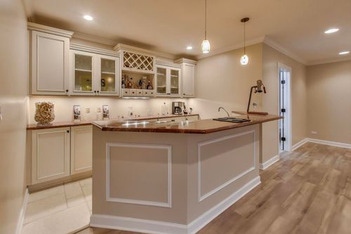 1721 N Woods Way, Vernon Hills, IL, 60061-1236 | Card Image