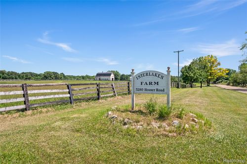 5280 Hosner Rd, Oxford, MI, 48370-1004 | Card Image