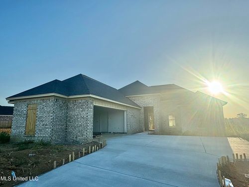 136 Huntersway Dr, Canton, MS, 39046-1299 | Card Image