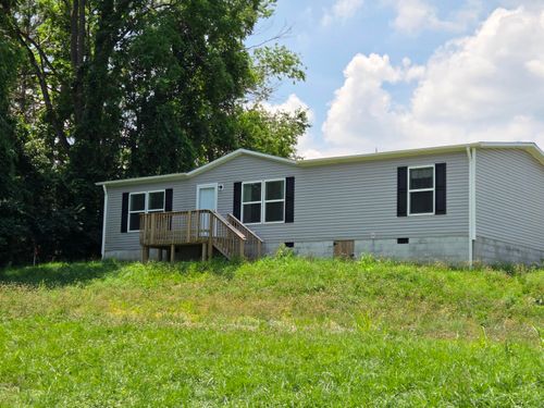 80 Boxwood Dr, Christiansburg, VA, 24073-1126 | Card Image