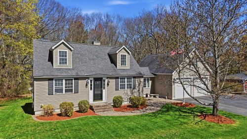 7 Vernon St, Hudson, NH, 03051-4024 | Card Image