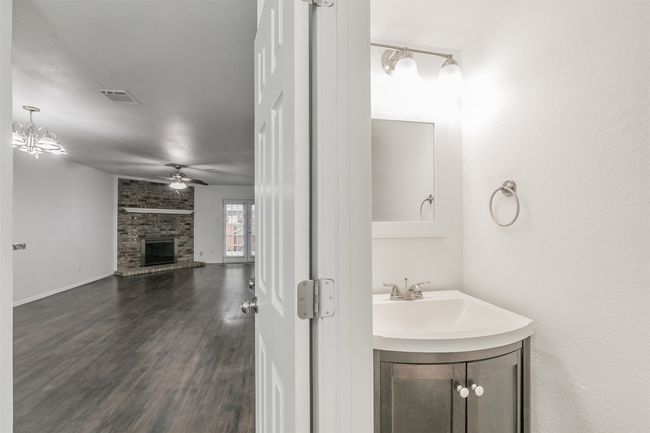 Guest bathroom on main floor. | Image 14