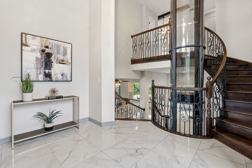 427 Bella Montagna Cir, Austin, TX, 78734-2666 | Card Image