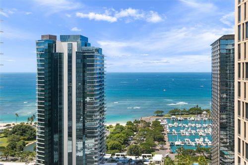 3514-987 Queen St, Honolulu, HI, 96814-4117 | Card Image