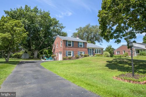 107 Cameron Dr, WALLINGFORD, PA, 19086-6613 | Card Image