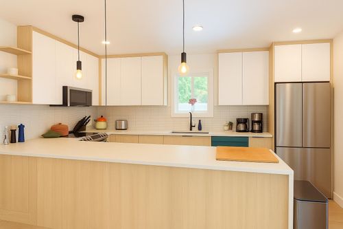 1029 Brothers Pl, Squamish, BC, V8B0G3 | Card Image