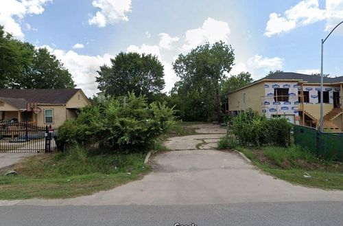 5110 Sunbeam St, Houston, TX, 77033-4221 | Card Image