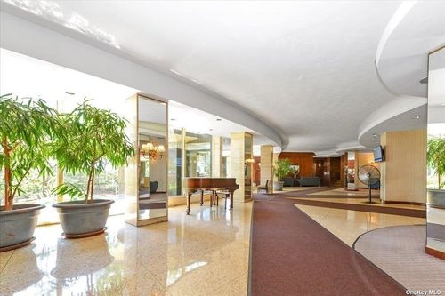 apt-c303-61-20 Grand Central Pkwy, Forest Hills, NY, 11375-8412 | Card Image