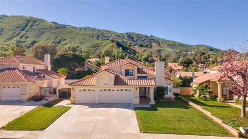 2209 Canyon Dr, Colton, CA, 92324 | Card Image