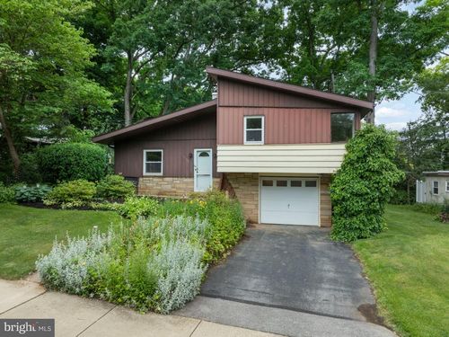 1132 S Garner St, State College, PA, 16801-6324 | Card Image