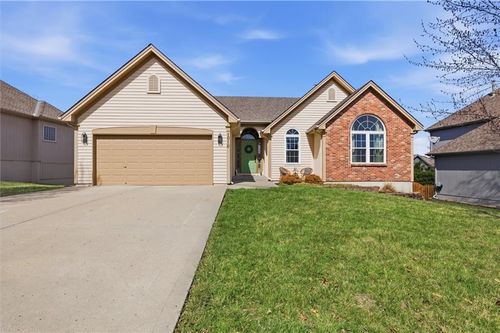 1010 Wellington Way, Liberty, MO, 64068-1450 | Card Image