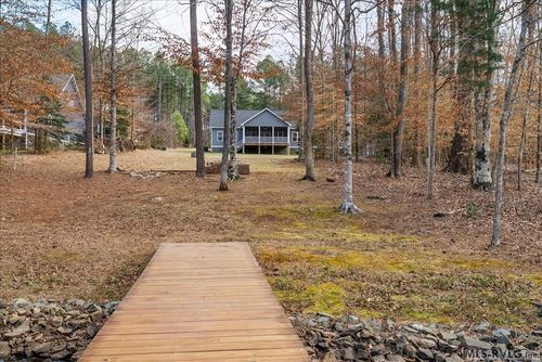 694 Summit Ln, Bracey, VA, 23919-3241 | Card Image