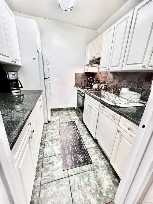 apt-1m-162 Powells Cove Blvd, Whitestone, NY, 11357-1459 | Card Image