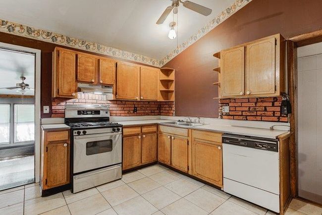 4630 Newton Dr, House other with 4 bedrooms, 3 bathrooms and null parking in Memphis TN | Image 11