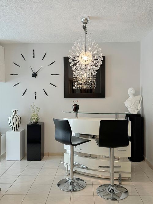 312-5171 W Oakland Park Blvd, Lauderdale Lakes, FL, 33313-7906 | Card Image