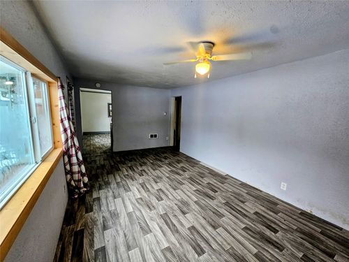 612 W 1st St, Libby, MT, 59923-1621 | Card Image