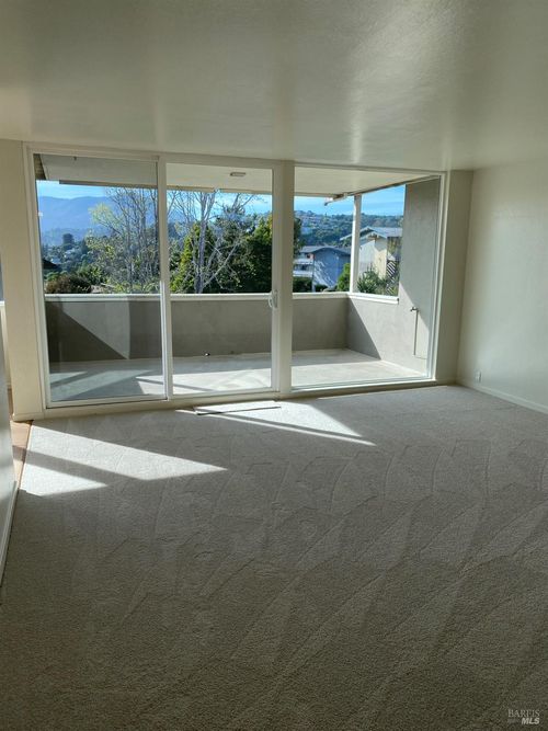 apt-39-11 Andrew Dr, Tiburon, CA, 94920-2145 | Card Image