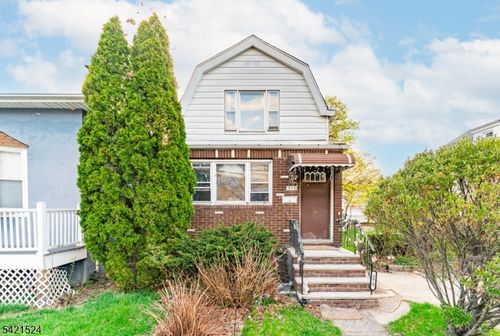 375 Westervelt Pl, Lodi, NJ, 07644-1216 | Card Image