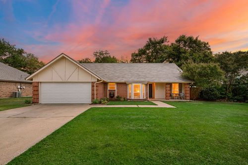 328 Cindy St S, Keller, TX, 76248-2342 | Card Image