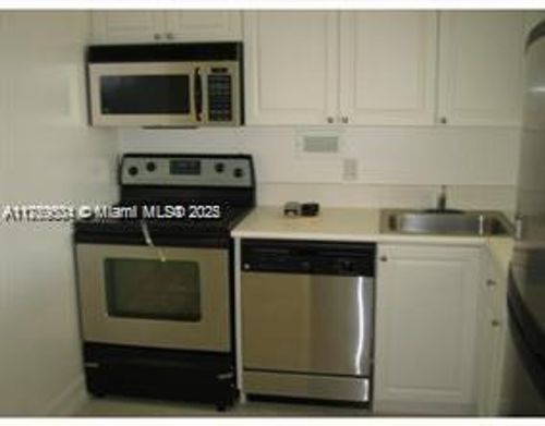 apt-4o-1455 N Treasure Dr, North Bay Village, FL, 33141-4102 | Card Image