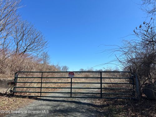 448 Griffin Pond Rd, South Abington Township, PA, 18411-9721 | Card Image