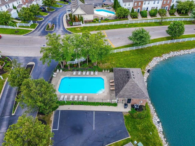 1080 Shady Lake Dr, Condo with 2 bedrooms, 4 bathrooms and null parking in Columbus OH | Image 9