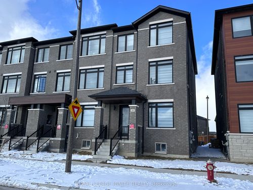 44 Skyridge Dr, Brampton, ON, L6P4P3 | Card Image