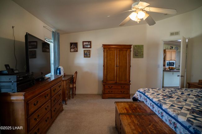 Master Bedroom | Image 19