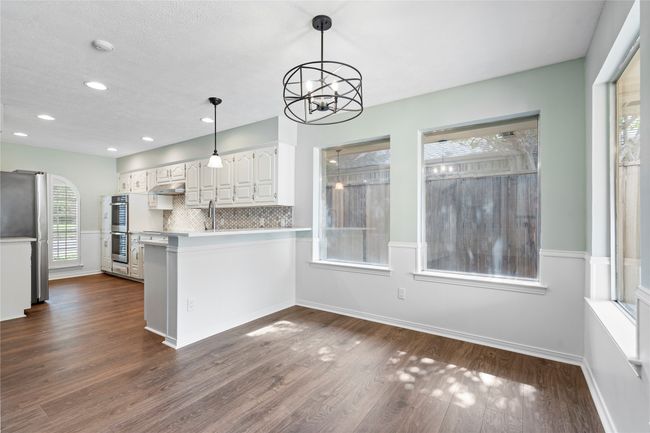6910 Flintcove Dr, House other with 4 bedrooms, 3 bathrooms and null parking in Dallas TX | Image 10