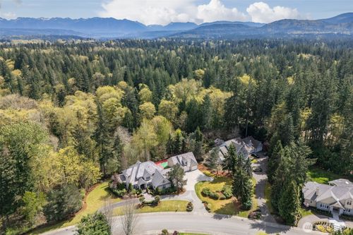 818 Windsor Drive Se, Sammamish, WA, 98074 | Card Image