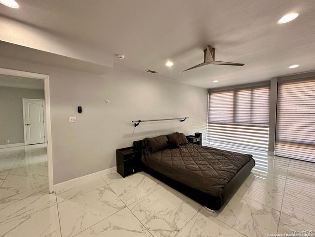 APT-2301 - 7701 Wurzbach Rd, Condo with 3 bedrooms, 3 bathrooms and null parking in San Antonio TX | Image 13
