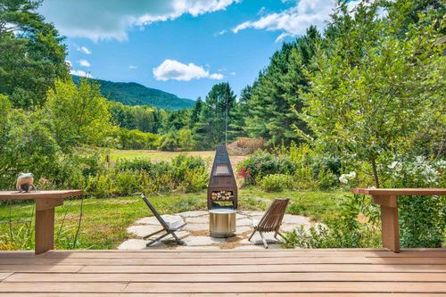 196 Old Sawmill Rd, Londonderry, VT, 05148-9708 | Card Image