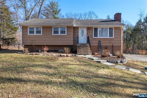 138 Ridge Rd, West Milford, NJ, 07480-2910 | Card Image