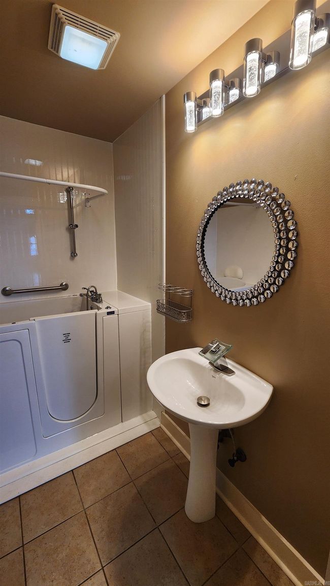 221 A St, House other with 4 bedrooms, 3 bathrooms and null parking in Bryant AR | Image 29