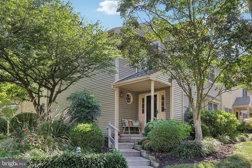 33 Wingstone Ln, DEVON, PA, 19333-1654 | Card Image