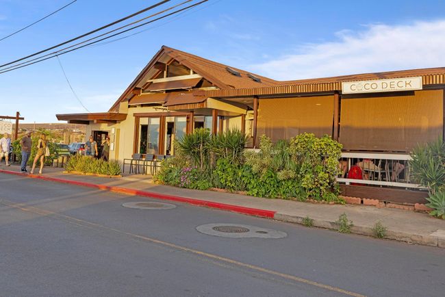 Coco Deck Bar and Grill | Image 43