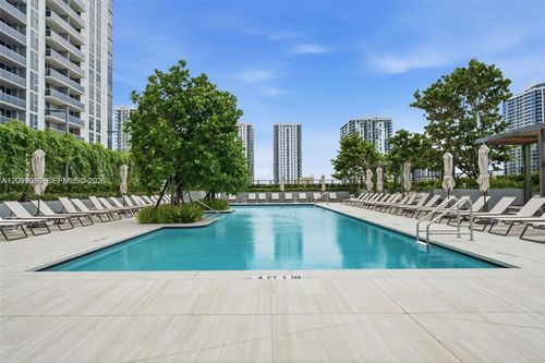 502-1400 Biscayne Blvd, Miami, FL, 33132-1686 | Card Image