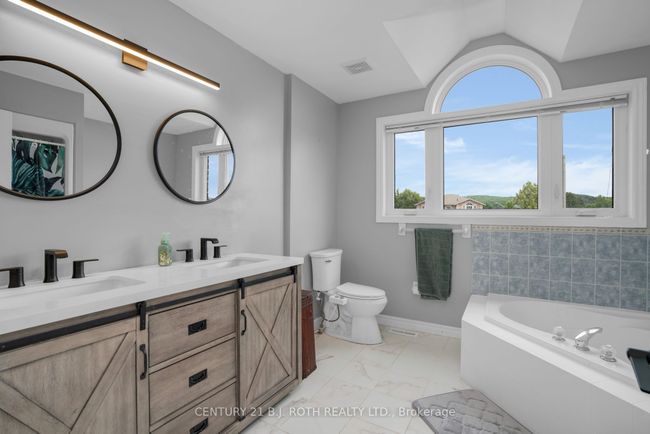 217 Pringle Dr, House other with 4 bedrooms, 4 bathrooms and 2 parking in Barrie ON | Image 15
