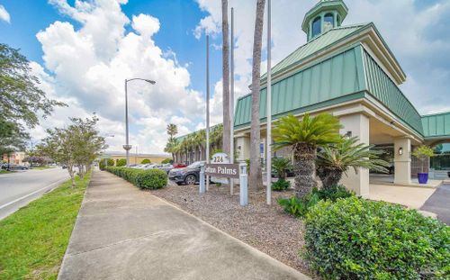 apt-348-224 E Garden St, Pensacola, FL, 32502-6086 | Card Image