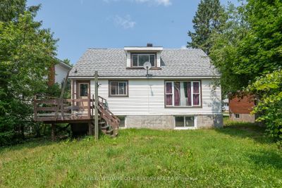 35 Fairview Ave, Home with 5 bedrooms, 3 bathrooms and 3 parking in Sault Ste. Marie ON | Image 2