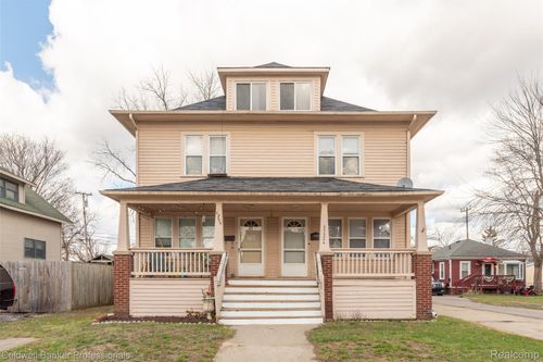 35324 Chestnut St, Wayne, MI, 48184-1257 | Card Image