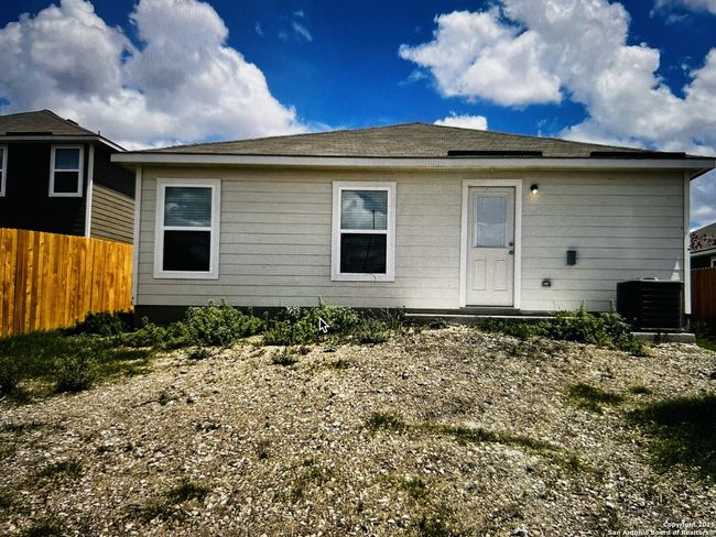 10930 Chatham Ct, House other with 3 bedrooms, 2 bathrooms and null parking in Converse TX | Image 16
