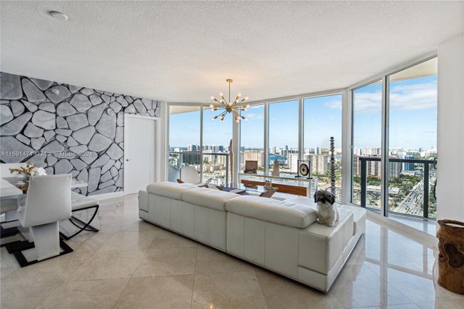 3107 - 16699 Collins Ave, Condo with 2 bedrooms, 2 bathrooms and null parking in Sunny Isles Beach FL | Image 3