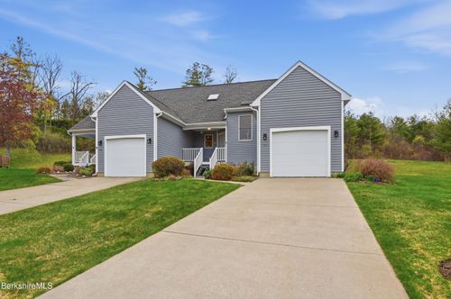 53 Walden Ln, Pittsfield, MA, 01201-1556 | Card Image