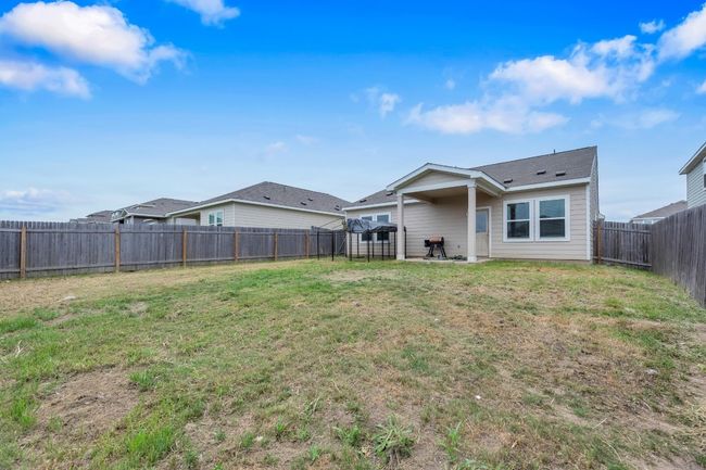 Ask about the assumable FHA loan at 2.5%! Buyer must qualify with lender. | Image 27